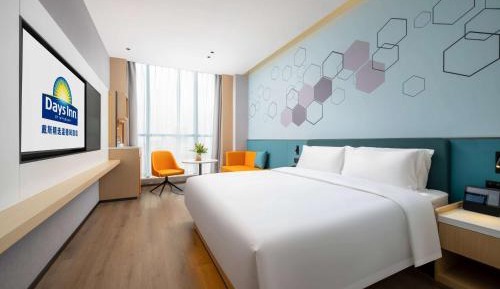Comfort King Room - Non-Smoking