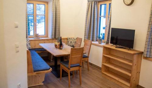 Two-Bedroom Apartment with Mountain View