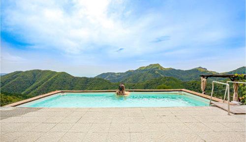Four-Bedroom Holiday Home