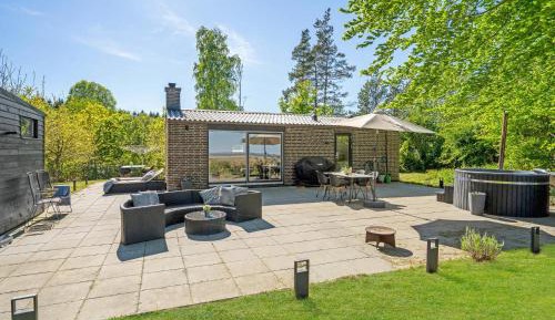 Two-Bedroom Holiday Home