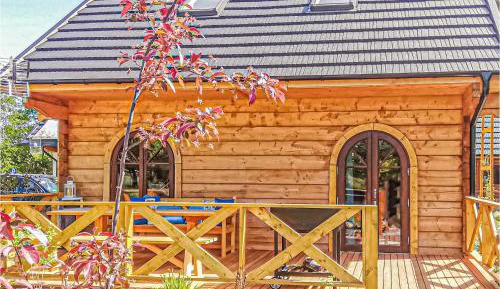 Three-Bedroom Holiday Home 