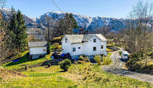 Three-Bedroom Holiday Home 