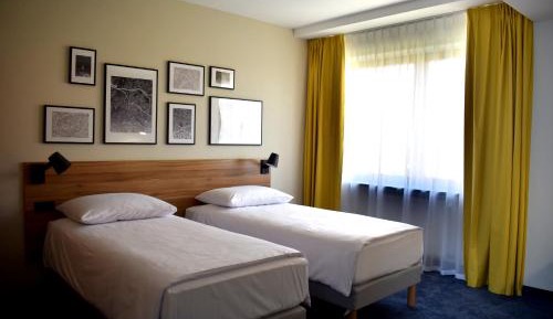 Standard Twin Room
