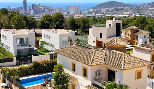 Two-Bedroom Apartment with Terrace and Sea View