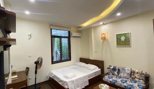 Studio Apartment with One Double Bed