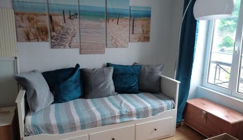 Studio Apartment with One Double Bed
