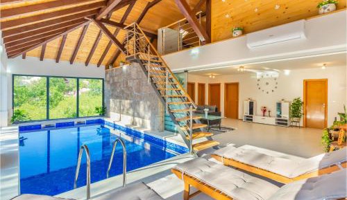 Four-Bedroom Holiday Home