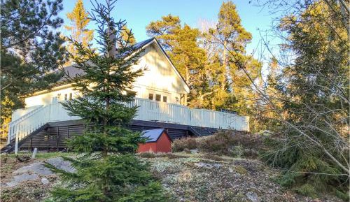 Three-Bedroom Holiday Home 