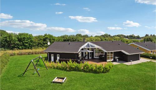 Four-Bedroom Holiday Home