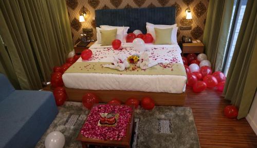 King Room with Pool View