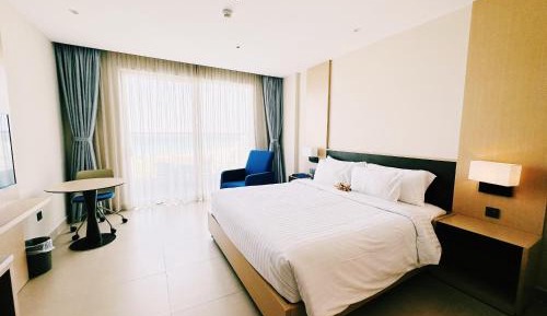 Deluxe Double or Twin Room with Ocean View