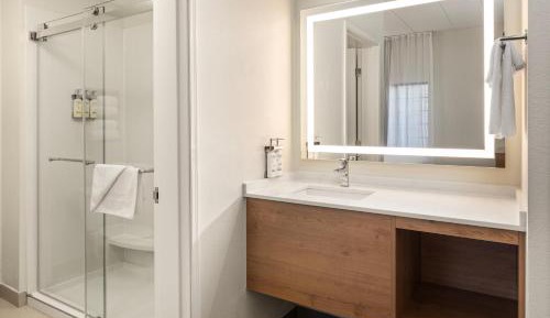 Two-Bedroom Suite - Non-Smoking