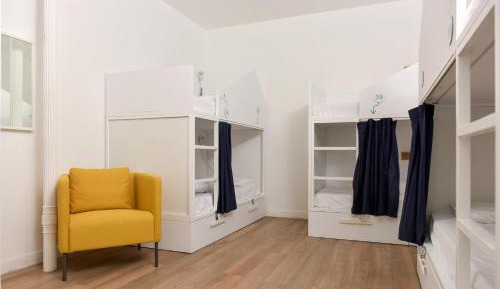 Bunk Bed in 8-Bed Dormitory Room