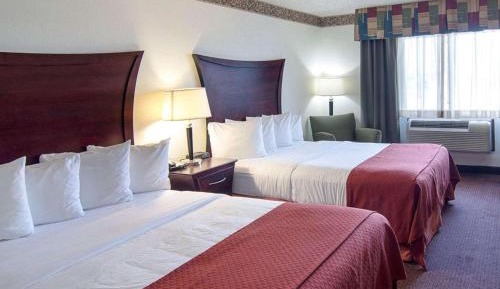 Queen Room with Two Queen Beds - Smoking