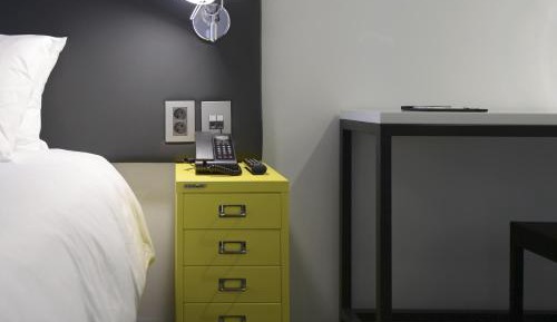 Family Twin Room with Large Window with Netflix