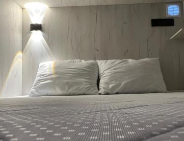 Bed in 10-Bed Mixed Dormitory Room