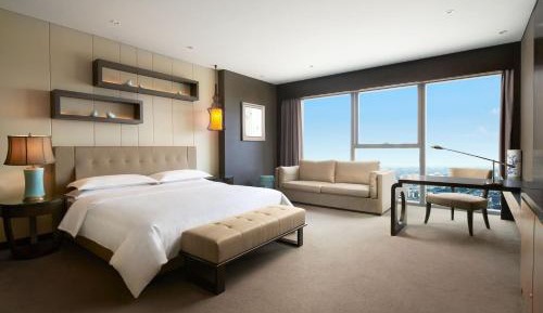 Premier Panorama Room