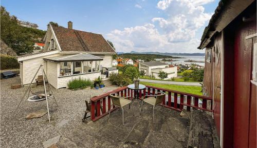 Four-Bedroom Holiday Home