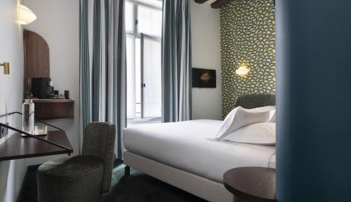 Deluxe Double or Twin Room