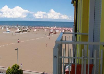 Double Room with Partial Sea View