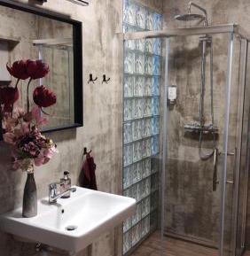 Apartment with Garden View