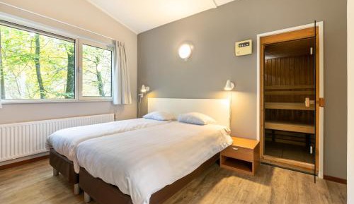 Deluxe Bungalow with Garden View