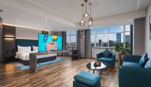 Premium Suite with King Bed