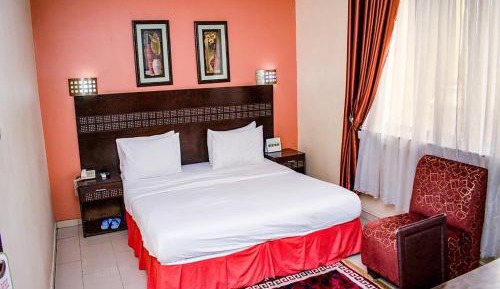 Queen Room