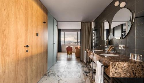 Premier Suite