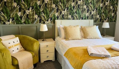 Double Room with Private Bathroom