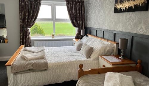 Family Room with Sea View