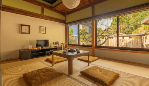 Japanese-Style Room