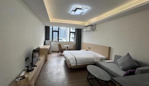 Comfort Queen Room 