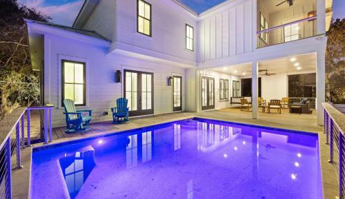 Six-Bedroom Holiday Home