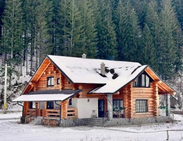 Three-Bedroom Townhouse