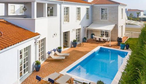 Deluxe Villa