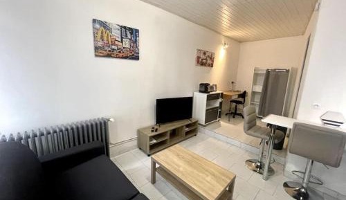 Studio Apartment