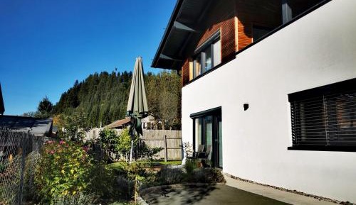 Two-Bedroom Apartment with Shower 