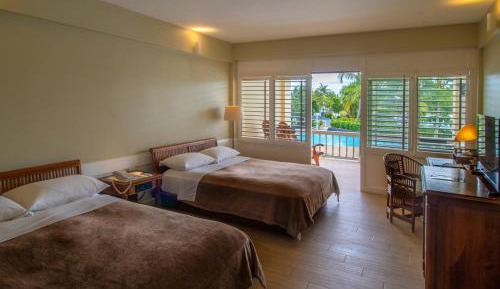 Upper-Level Beachside Room — Midnight Arrival Plan