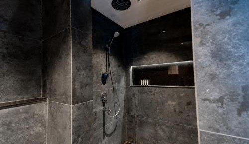 One-Bedroom Suite with City View