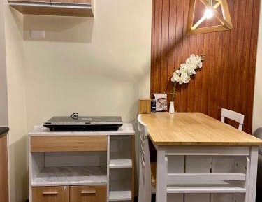 Deluxe Queen Suite