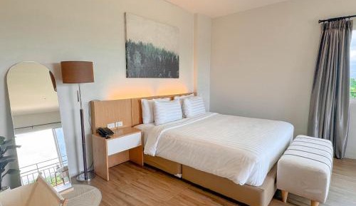 King Room with Mountain View