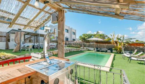 Three-Bedroom Vacation Home 