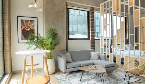 One-bedroom Loft Apartment 