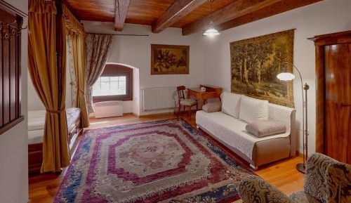 Standard Queen Room
