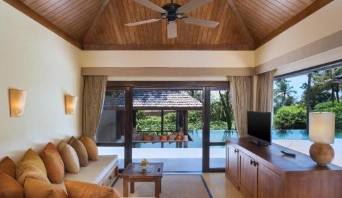 1 Bedroom Larger Villa, 1 King, Sofa bed, Pool cabana