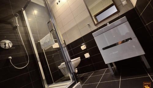 Twin Room with Bathroom
