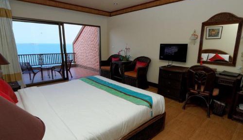 Deluxe Double or Twin Room with Sea View
