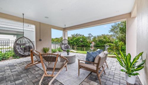 Three-Bedroom Holiday Home 