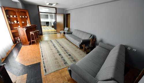 Deluxe Double Room (2 Adults + 1 Child)